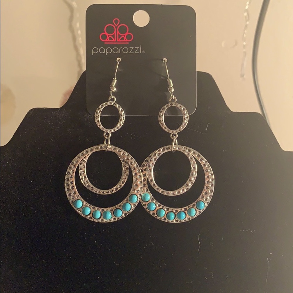 Silver earrings with blue stones 💎